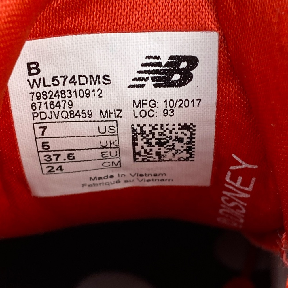 New Balance x Disney 574 Red Minnie Mouse Bow Shoes Women’s Sneaker Size 7 - Picture 12 of 12